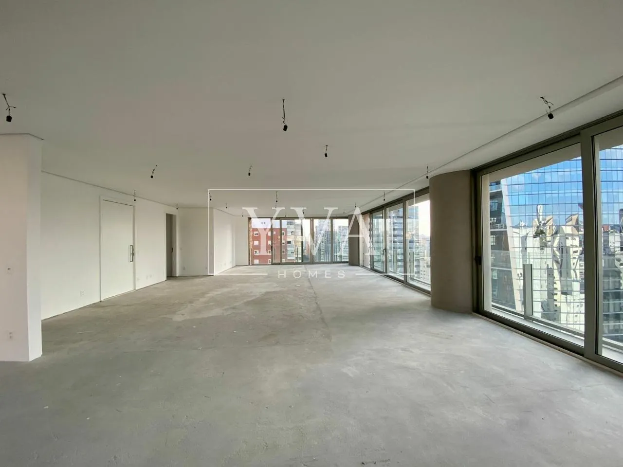 Apartamento com 4 suítes à venda em Itaim Bibi, São Paulo, por R$ 13.900.000