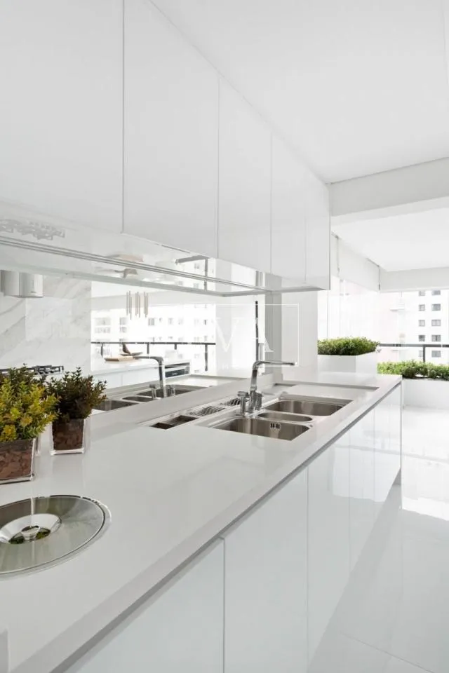Apartamento com 2 suítes à venda em Moema, São Paulo, por R$ 4.355.000 Imagem 3