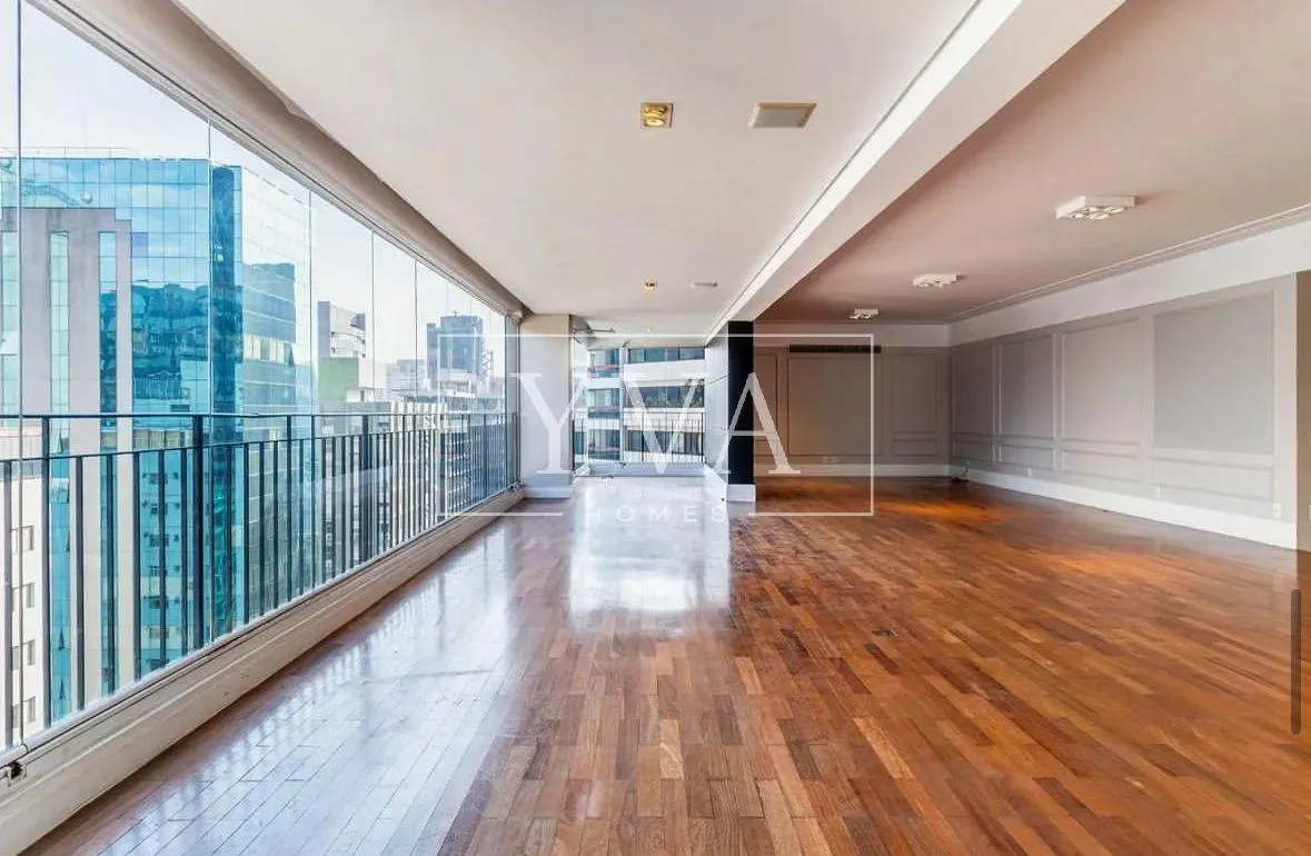 Apartamento com 3 suítes à venda em Itaim Bibi, São Paulo, por R$ 8.000.000