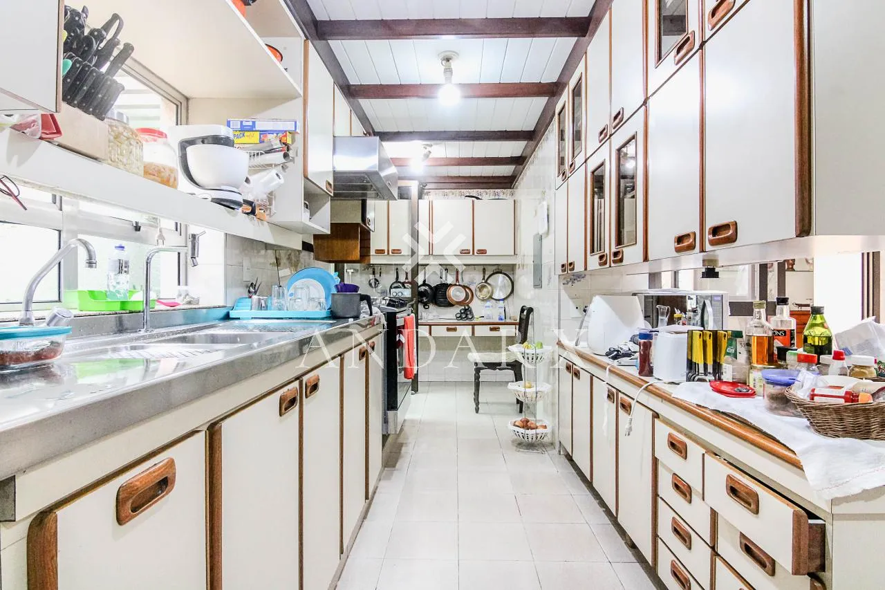 Casa com 3 suítes à venda em Pacaembu, São Paulo, por R$ 3.500.000 Imagem 14