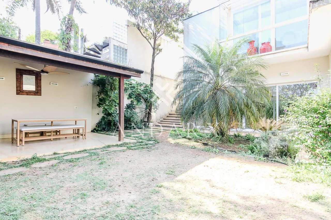 Casa com 3 suítes à venda em Pacaembu, São Paulo, por R$ 4.300.000 Imagem 26