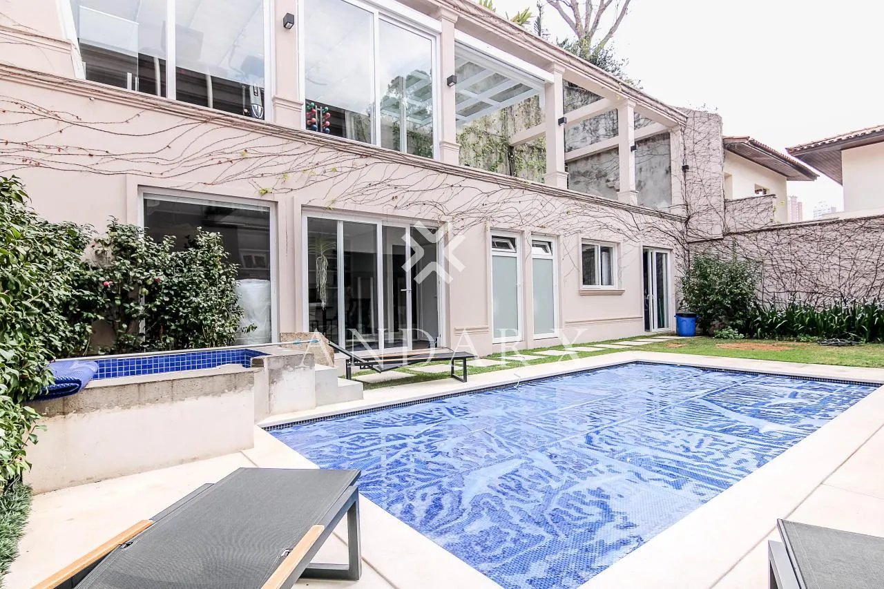 Casa com 4 suítes à venda em Pacaembu, São Paulo, por R$ 11.900.000