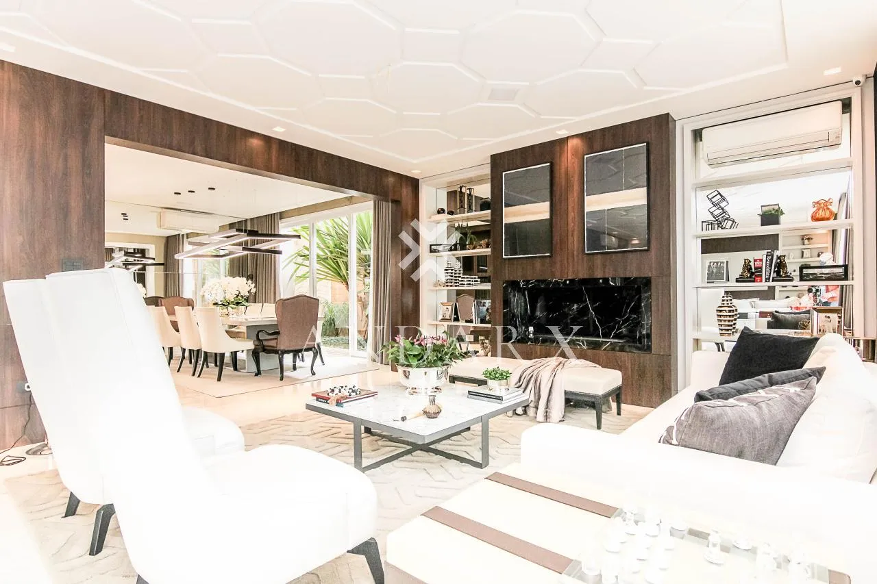 Casa com 4 suítes à venda em Pacaembu, São Paulo, por R$ 11.900.000 Imagem 2
