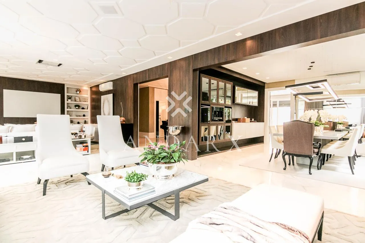 Casa com 4 suítes à venda em Pacaembu, São Paulo, por R$ 11.900.000 Imagem 3