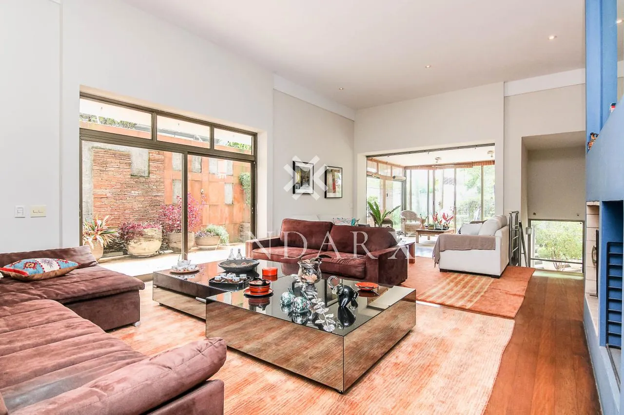 Casa com 5 suítes à venda em Pacaembu, São Paulo, por R$ 5.500.000