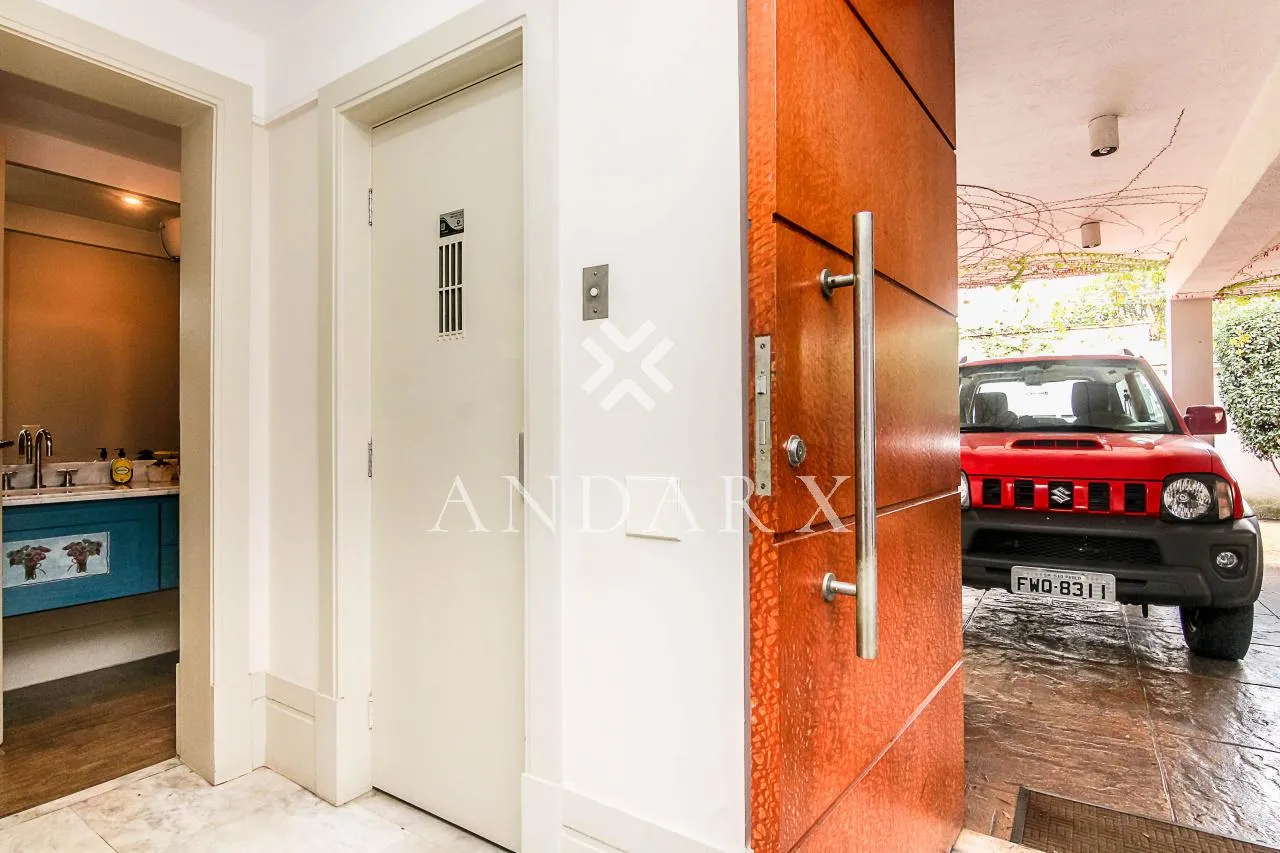 Casa com 5 suítes à venda em Pacaembu, São Paulo, por R$ 5.500.000 Imagem 10
