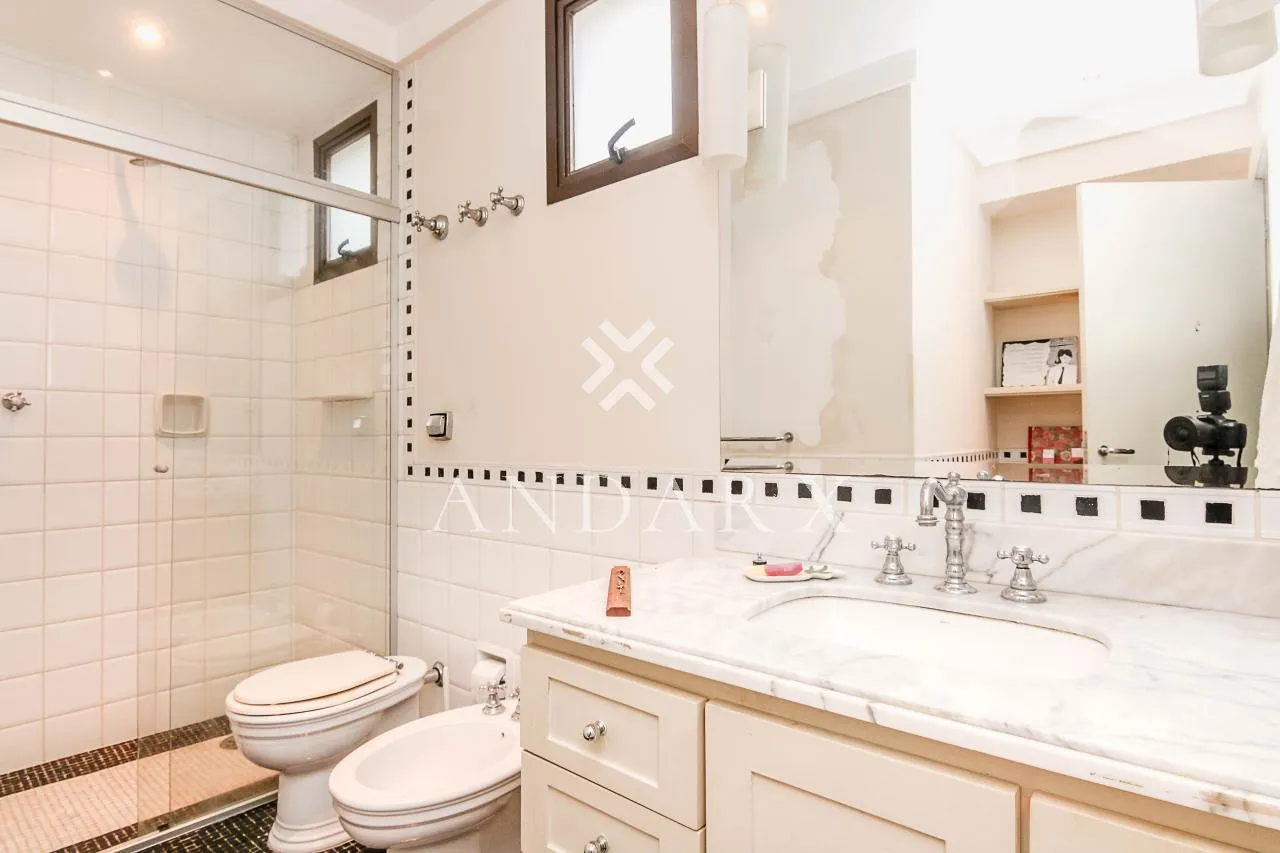 Casa com 5 suítes à venda em Pacaembu, São Paulo, por R$ 5.500.000 Imagem 12