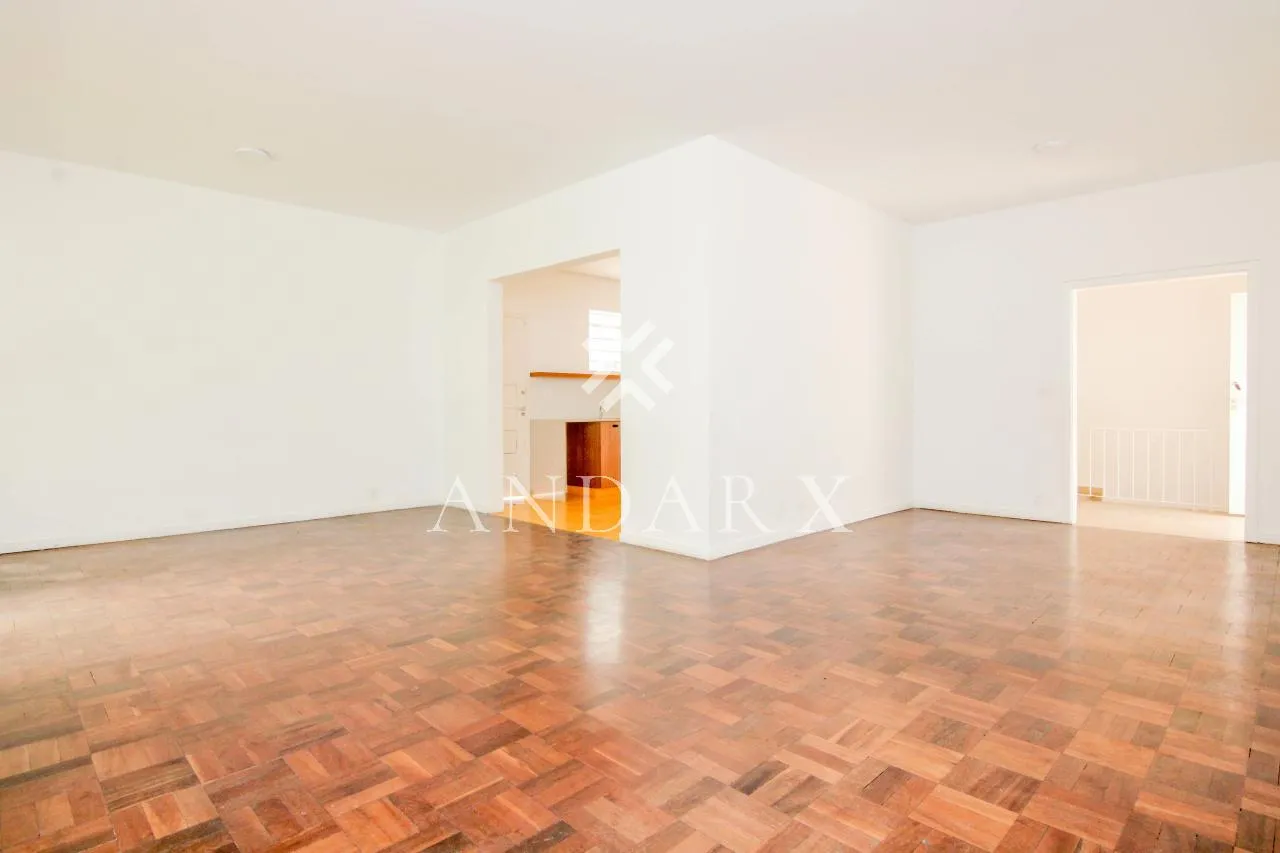 Casa com 3 suítes à venda em Jardim das Bandeiras, São Paulo, por R$ 2.400.000