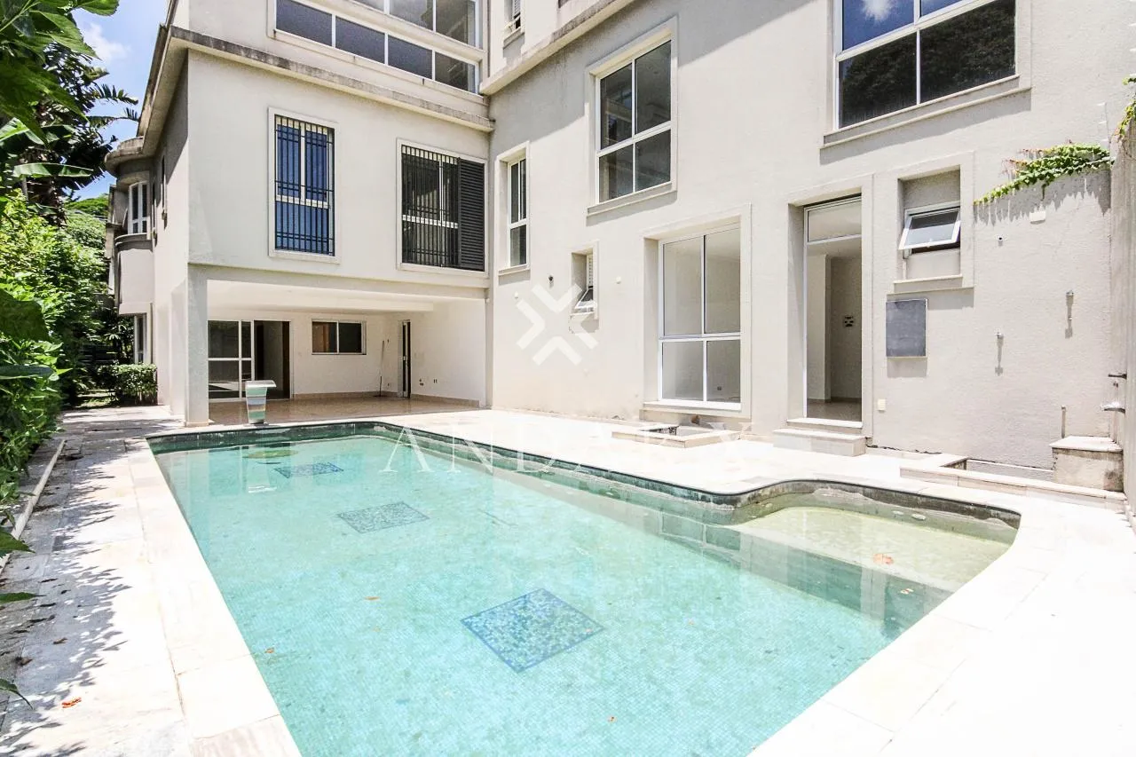 Casa com 7 suítes à venda em Pacaembu, São Paulo, por R$ 6.000.000