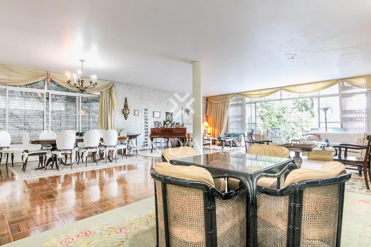 Casa com 2 suítes à venda em Vila Madalena, São Paulo, por R$ 4.300.000