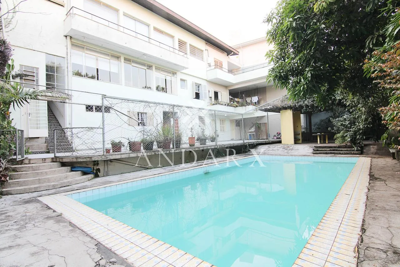 Casa com 3 suítes à venda em Pacaembu, São Paulo, por R$ 3.100.000