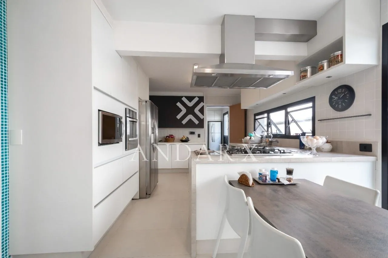 Casa com 4 suítes à venda em Alto de Pinheiros, São Paulo, por R$ 8.800.000 Imagem 11