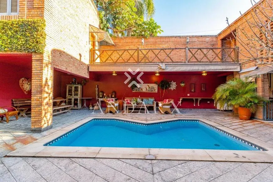 Casa com 3 suítes à venda em Vila Madalena, São Paulo, por R$ 3.700.000