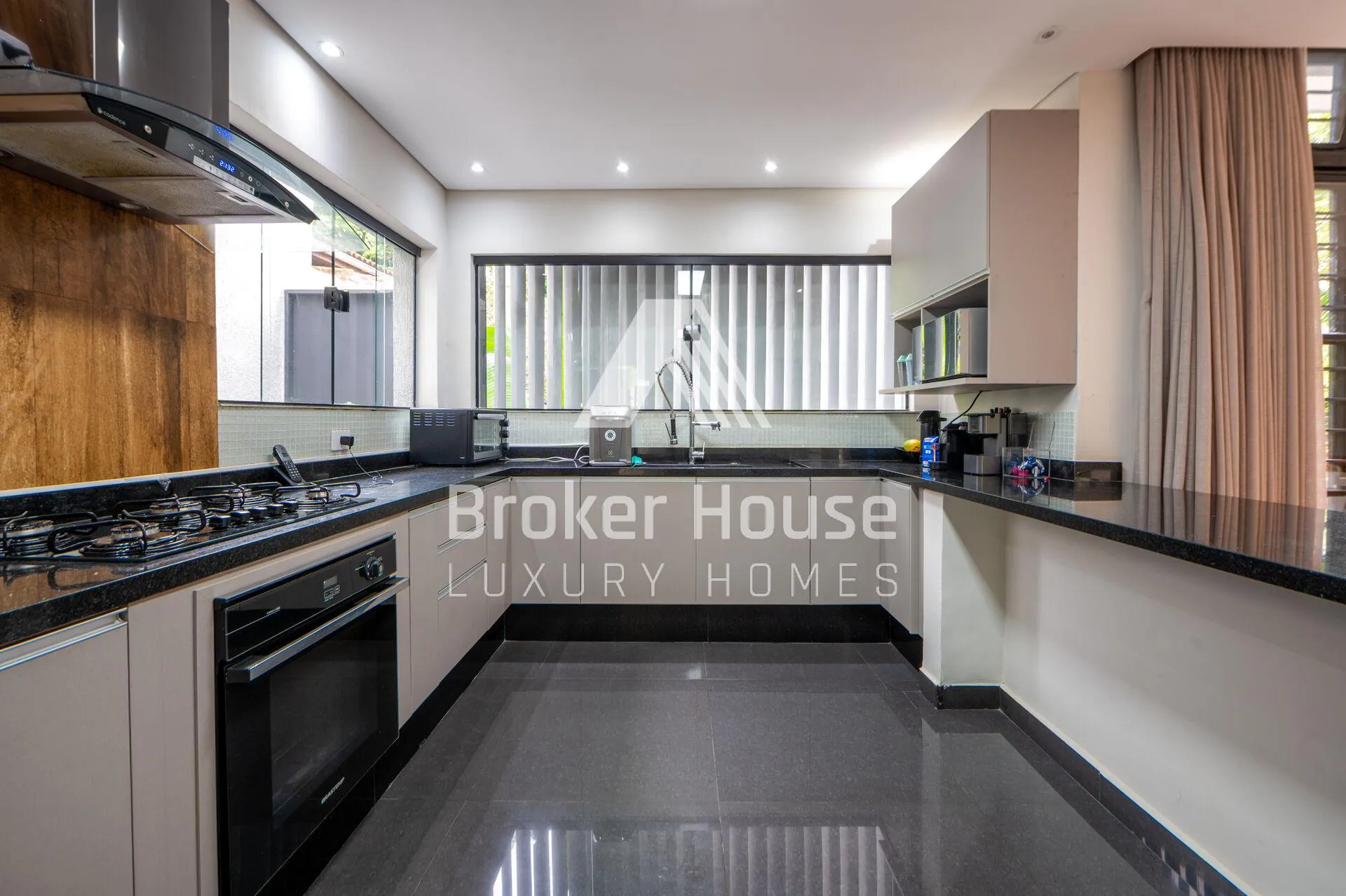 Casa com 5 suítes à venda em Brooklin, São Paulo, por R$ 4.500.000 Imagem 16