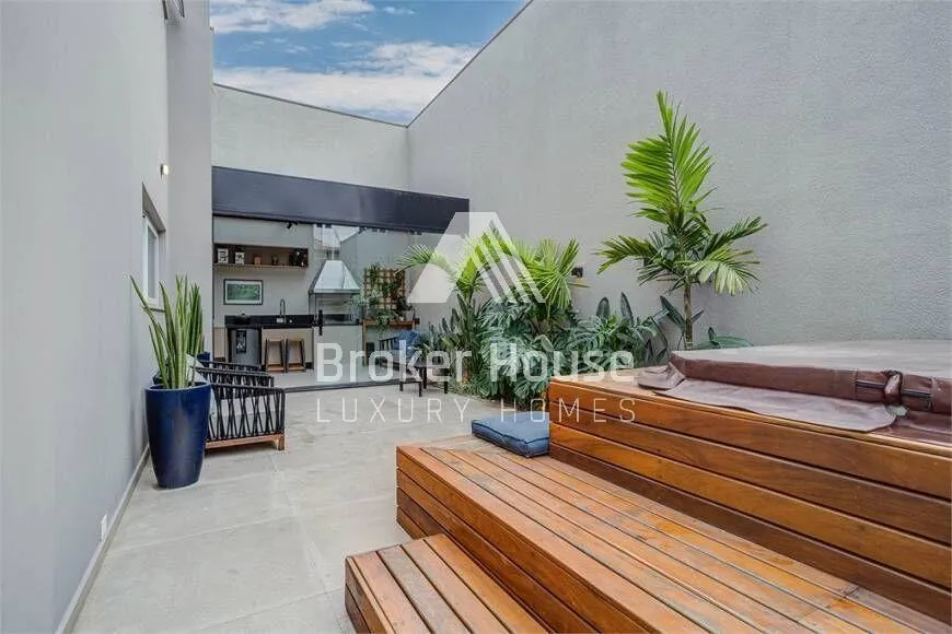 Casa com 4 suítes à venda em Granja Julieta, São Paulo, por R$ 3.190.000