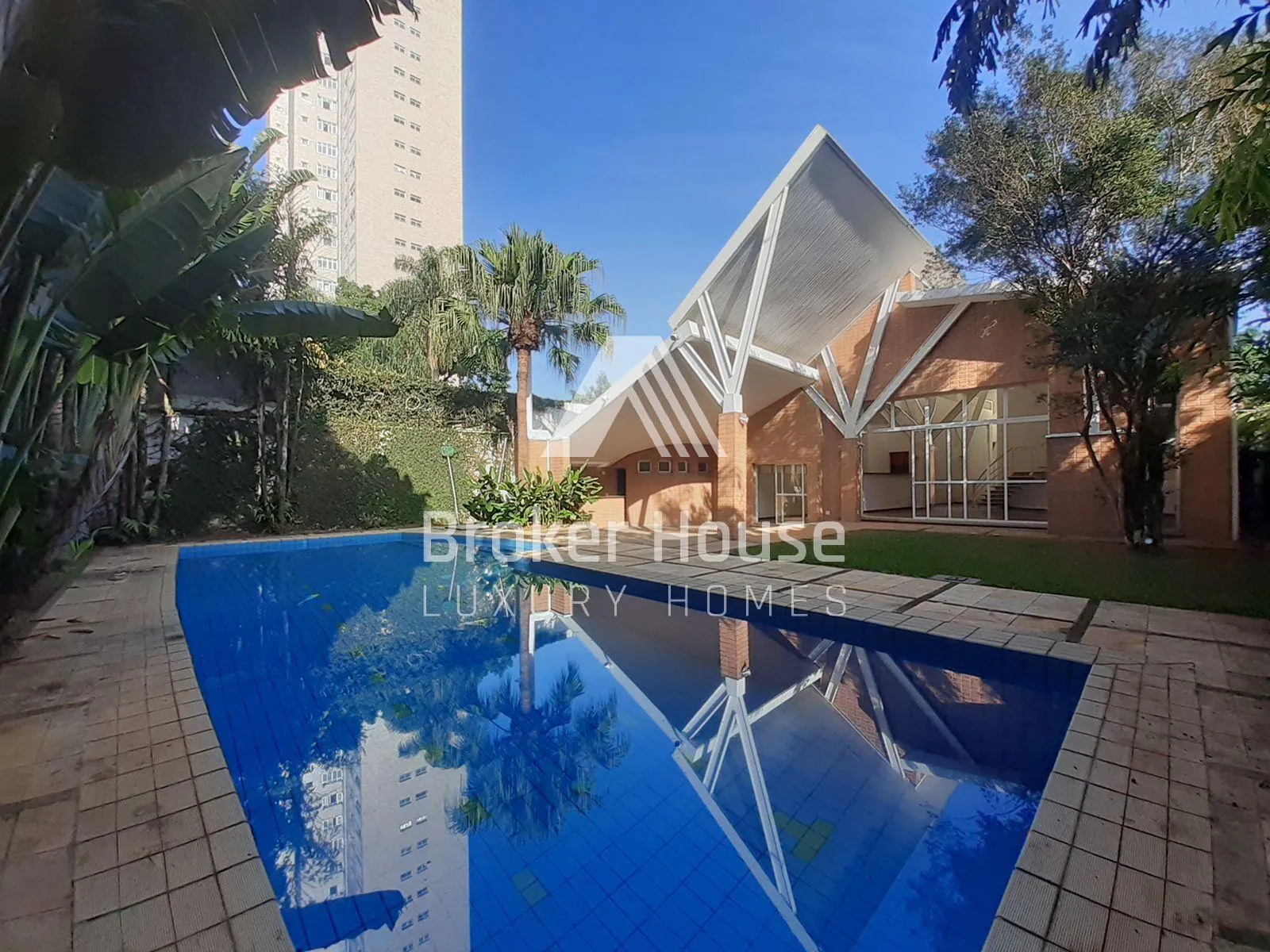 Casa com 1 suítes à venda em Granja Julieta, São Paulo, por R$ 3.500.000 Imagem 2