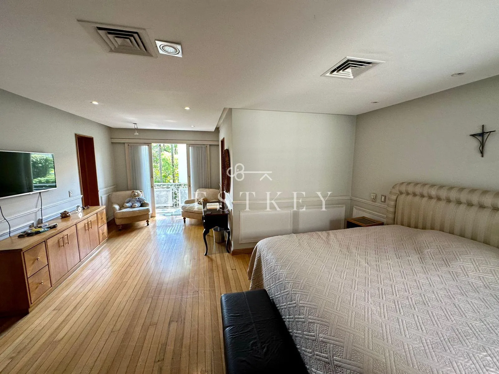 Casa com 3 suítes à venda em Jardim Europa, São Paulo, por R$ 6.600.000 Imagem 22