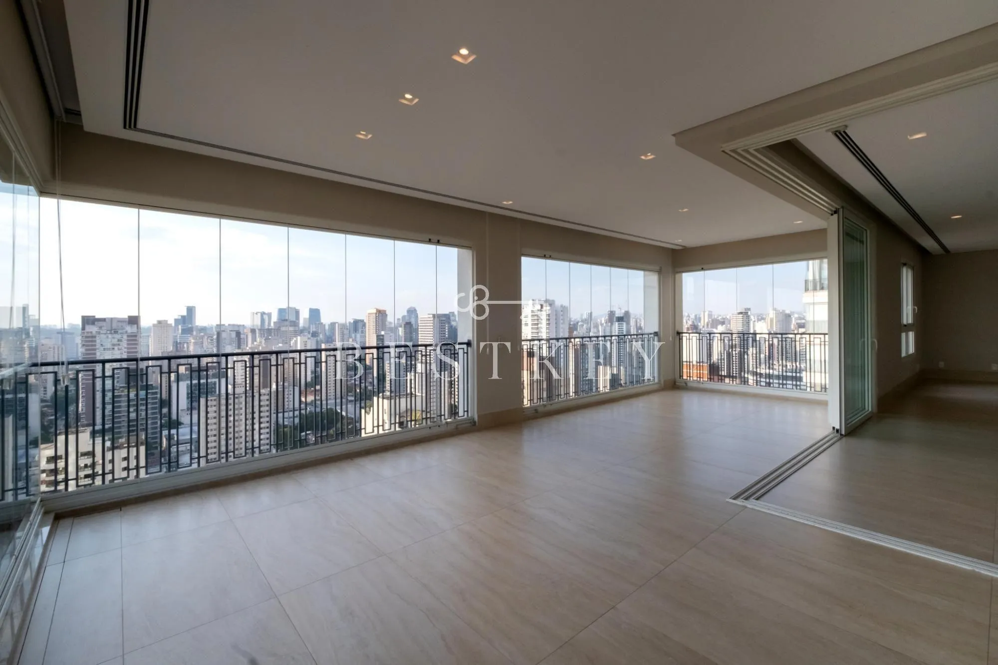 Apartamento com 4 suítes à venda em Vila Olímpia, São Paulo, por R$ 14.799.990