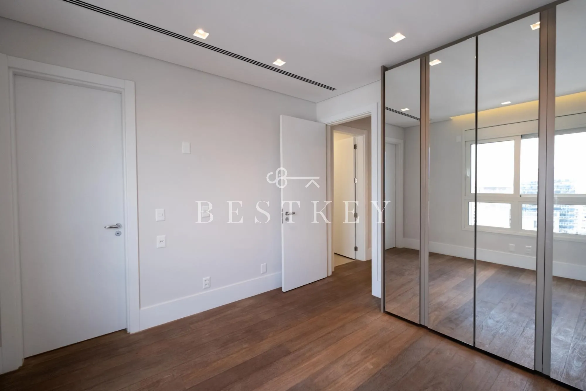 Apartamento com 4 suítes à venda em Vila Olímpia, São Paulo, por R$ 14.799.990 Imagem 32