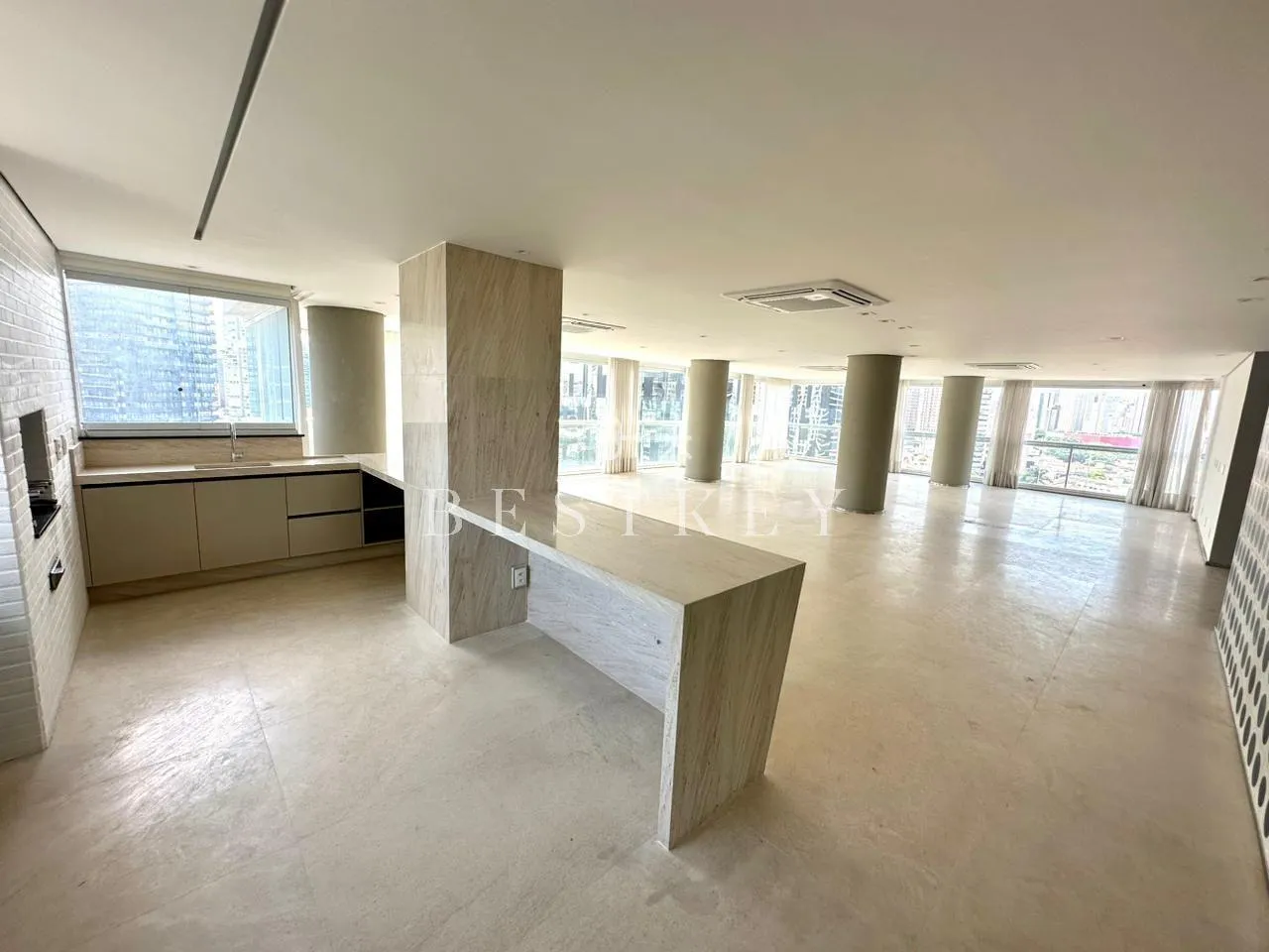 Apartamento com 3 suítes à venda em Vila Olímpia, São Paulo, por R$ 14.000.000 Imagem 12