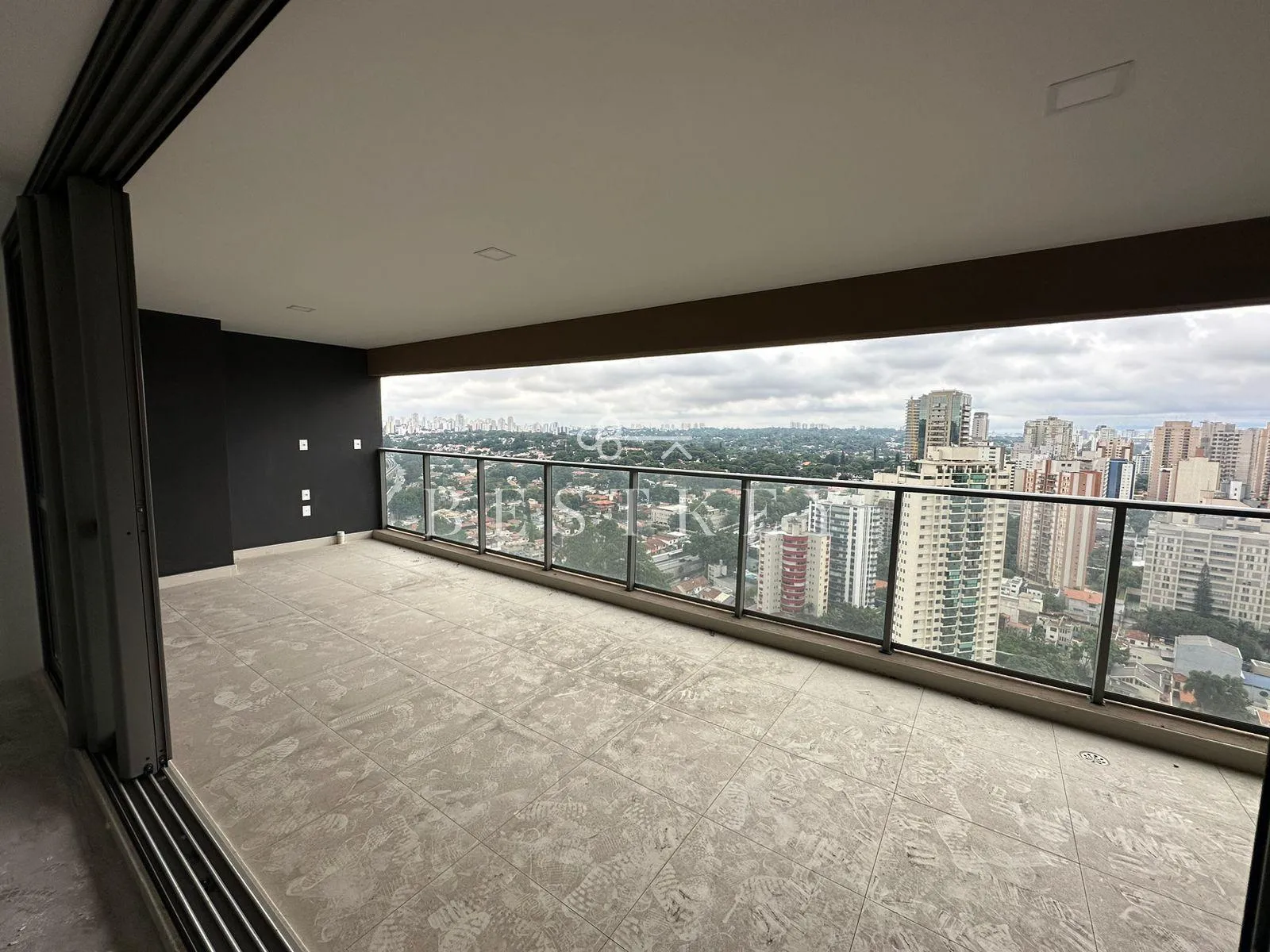 Apartamento com 3 suítes à venda em Campo Belo, São Paulo, por R$ 2.400.000