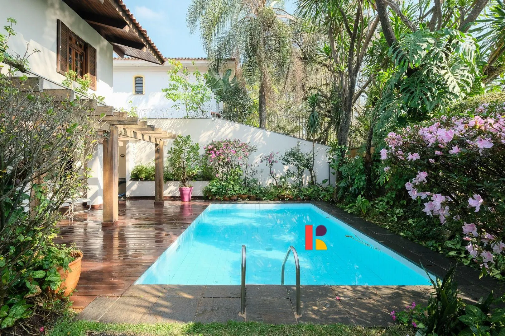 Casa com 3 suítes à venda em Alto De Pinheiros, São Paulo, por R$ 5.000.000 Imagem 2