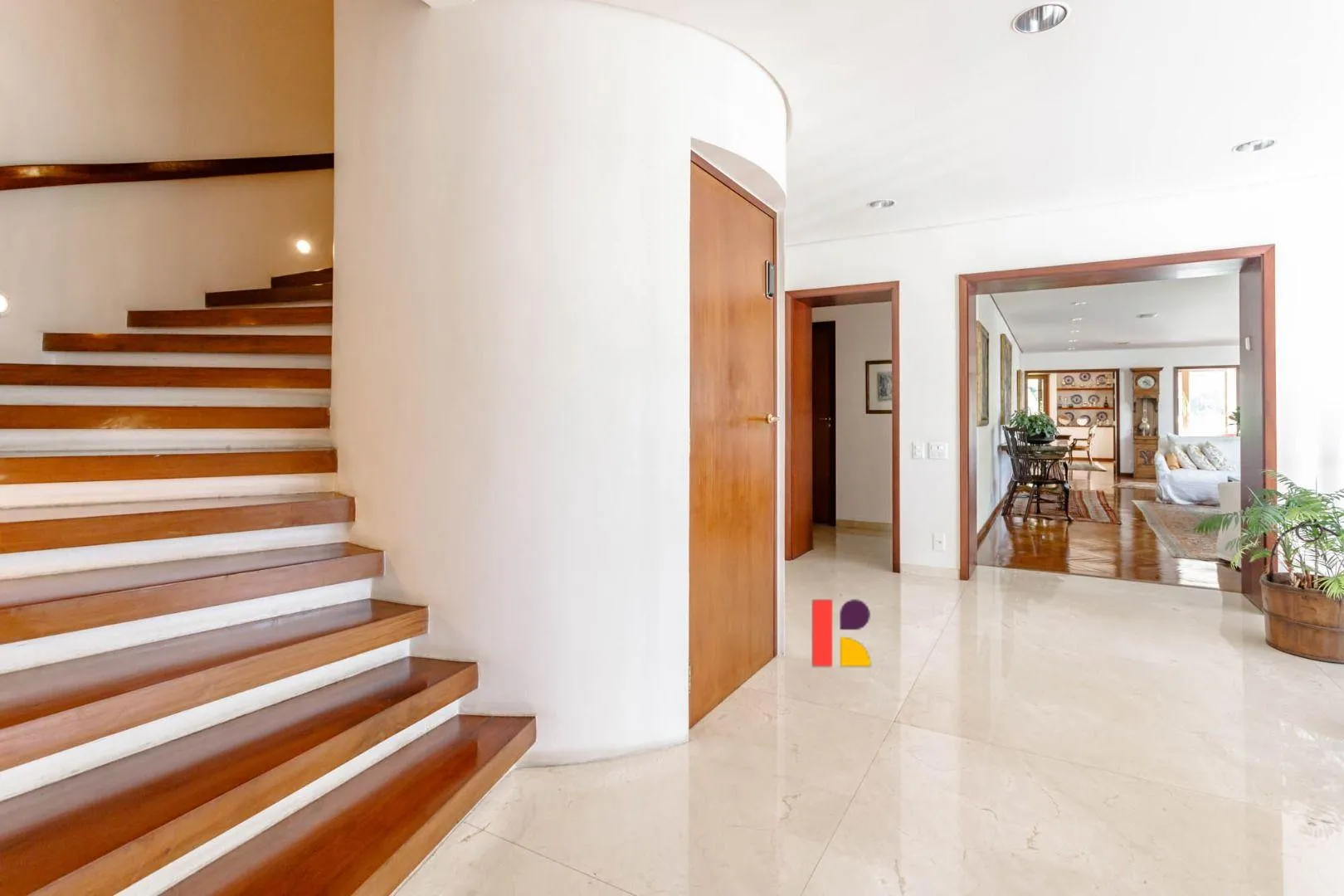 Casa com 5 suítes à venda em Pacaembu, São Paulo, por R$ 21.900.000 Imagem 3
