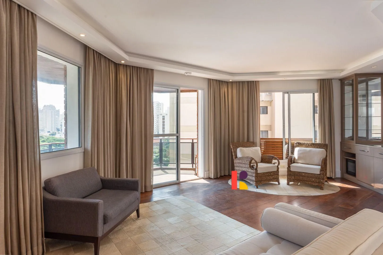 Apartamento com 3 suítes à venda em Vila Nova Conceição, São Paulo, por R$ 3.000.000 Imagem 3