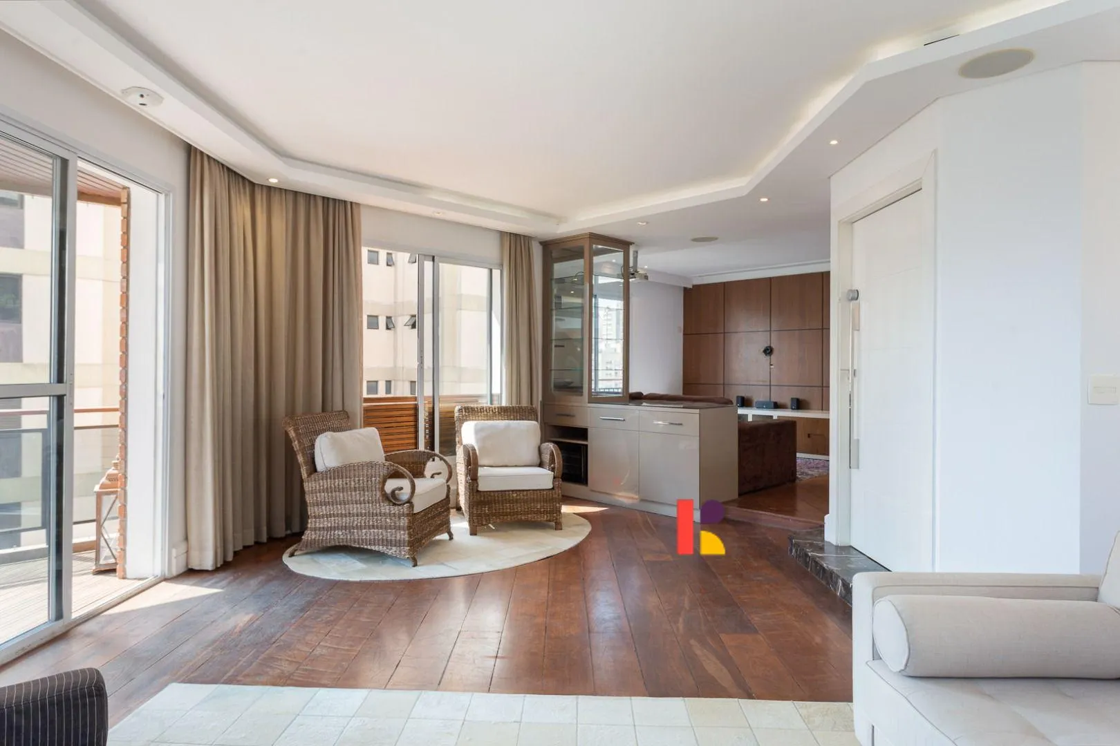 Apartamento com 3 suítes à venda em Vila Nova Conceição, São Paulo, por R$ 3.000.000 Imagem 4