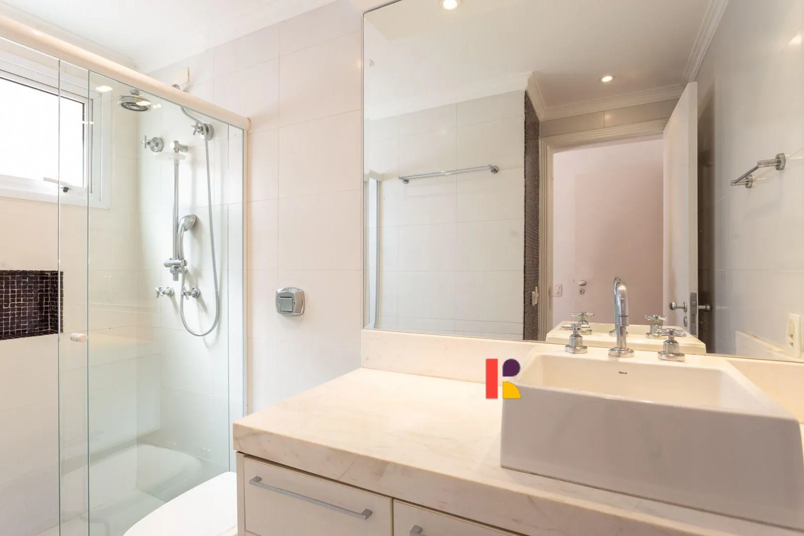 Apartamento com 3 suítes à venda em Vila Nova Conceição, São Paulo, por R$ 3.000.000 Imagem 18