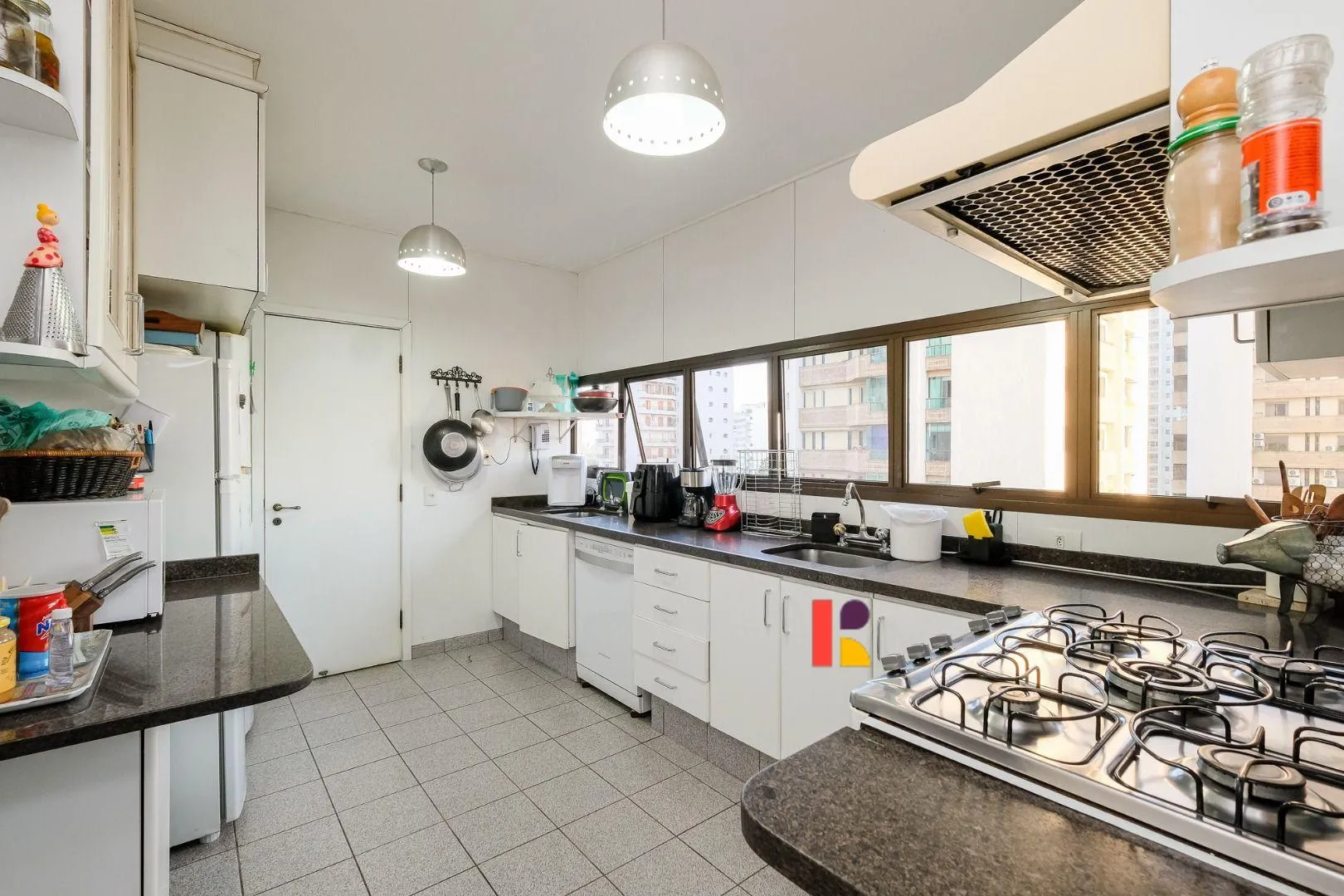 Apartamento com 4 suítes à venda em Alto De Pinheiros, São Paulo, por R$ 7.200.000 Imagem 13