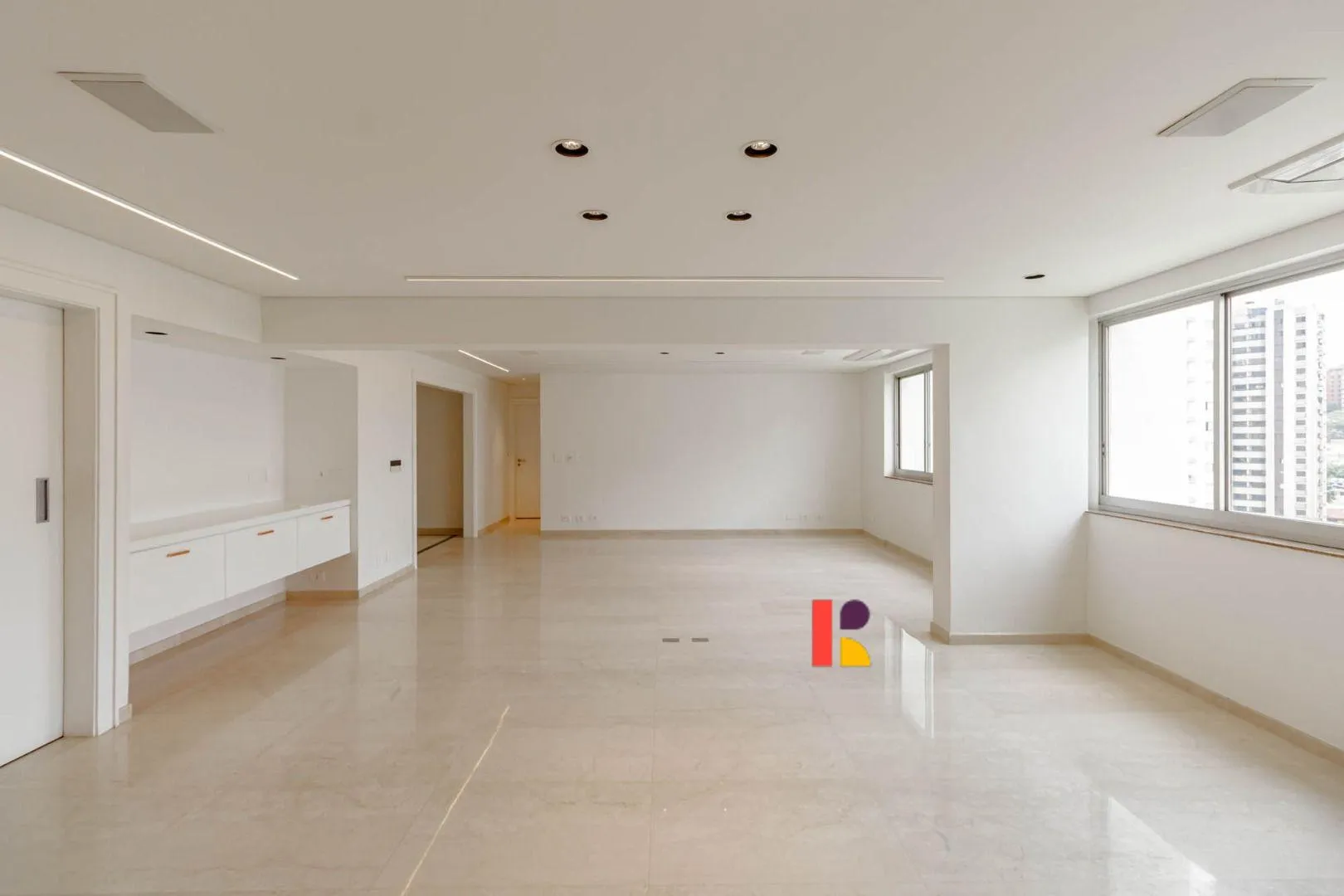 Apartamento com 3 suítes à venda em Boaçava, São Paulo, por R$ 4.400.000 Imagem 2