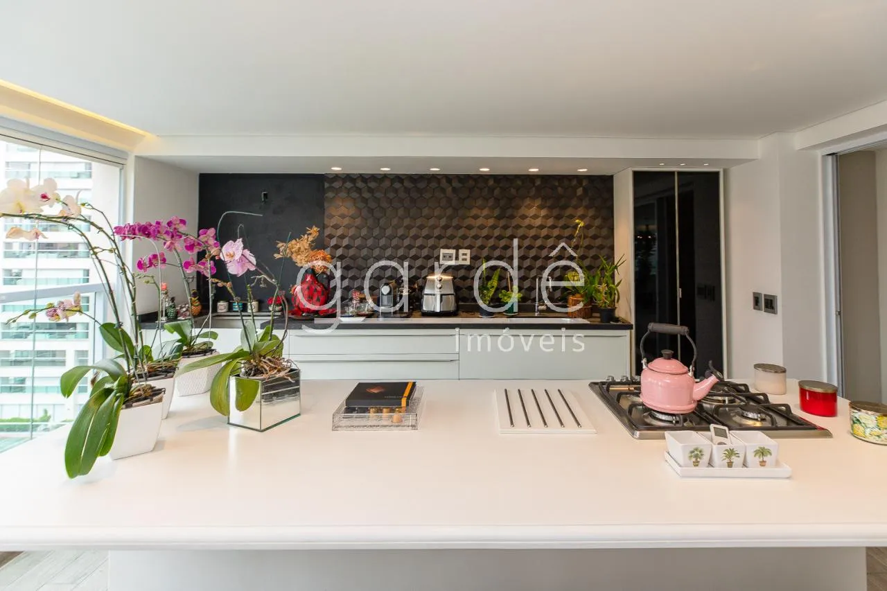 Apartamento com 4 suítes à venda em Moema, São Paulo, por R$ 11.899.000 Imagem 7