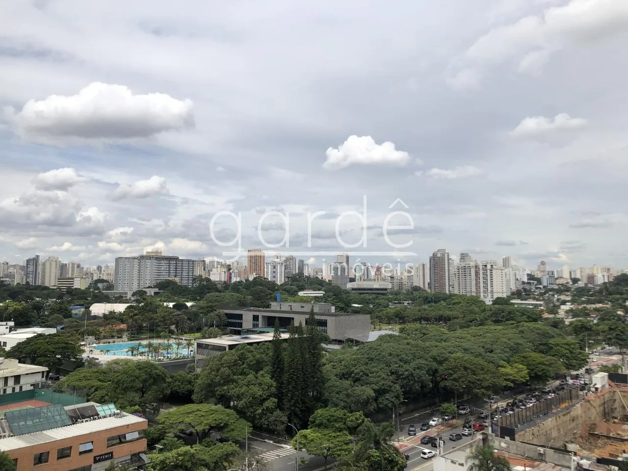 Apartamento com 3 suítes à venda em Moema, São Paulo, por R$ 8.400.000 Imagem 2