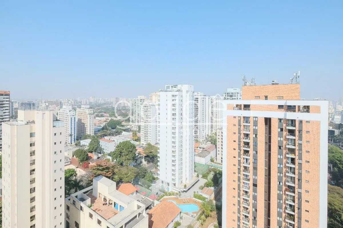 Apartamento com 3 suítes à venda em Moema, São Paulo, por R$ 3.900.000 Imagem 3