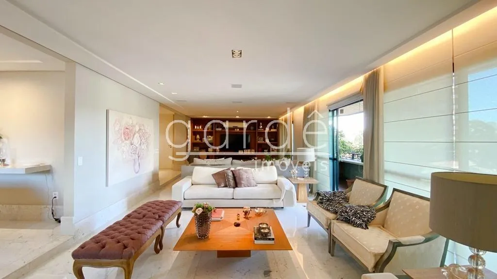 Apartamento com 3 suítes à venda em Moema, São Paulo, por R$ 3.900.000
