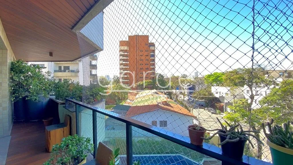 Apartamento com 3 suítes à venda em Moema, São Paulo, por R$ 3.900.000 Imagem 3