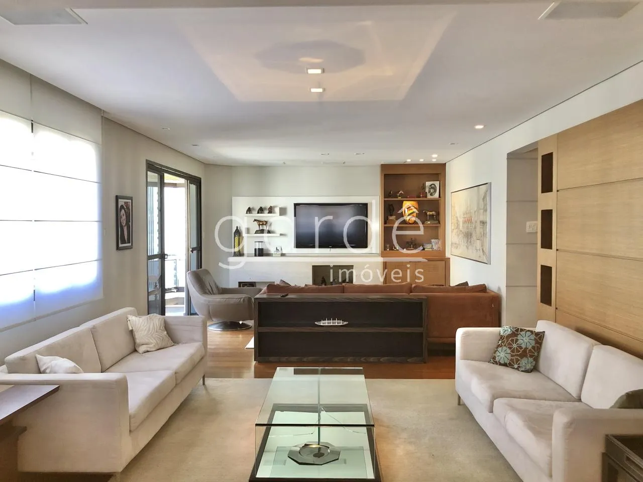 Apartamento com 2 suítes à venda em Moema, São Paulo, por R$ 2.900.000