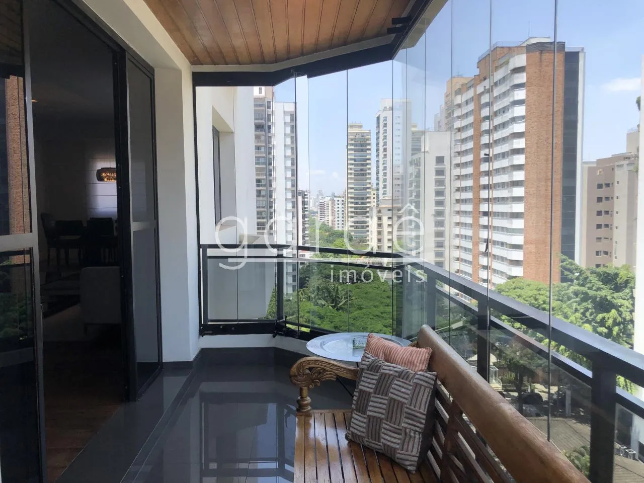 Apartamento com 2 suítes à venda em Moema, São Paulo, por R$ 2.900.000 Imagem 2