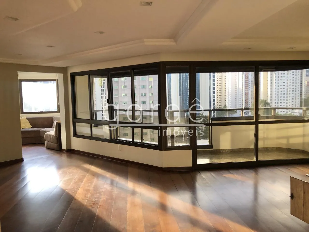 Apartamento com 3 suítes à venda em Moema, São Paulo, por R$ 2.975.000 Imagem 2