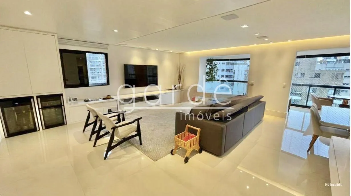 Apartamento com 2 suítes à venda em Moema, São Paulo, por R$ 3.500.000 Imagem 11