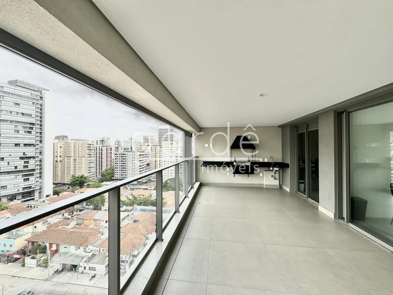 Apartamento com 3 suítes à venda em Itaim Bibi, São Paulo, por R$ 4.310.000