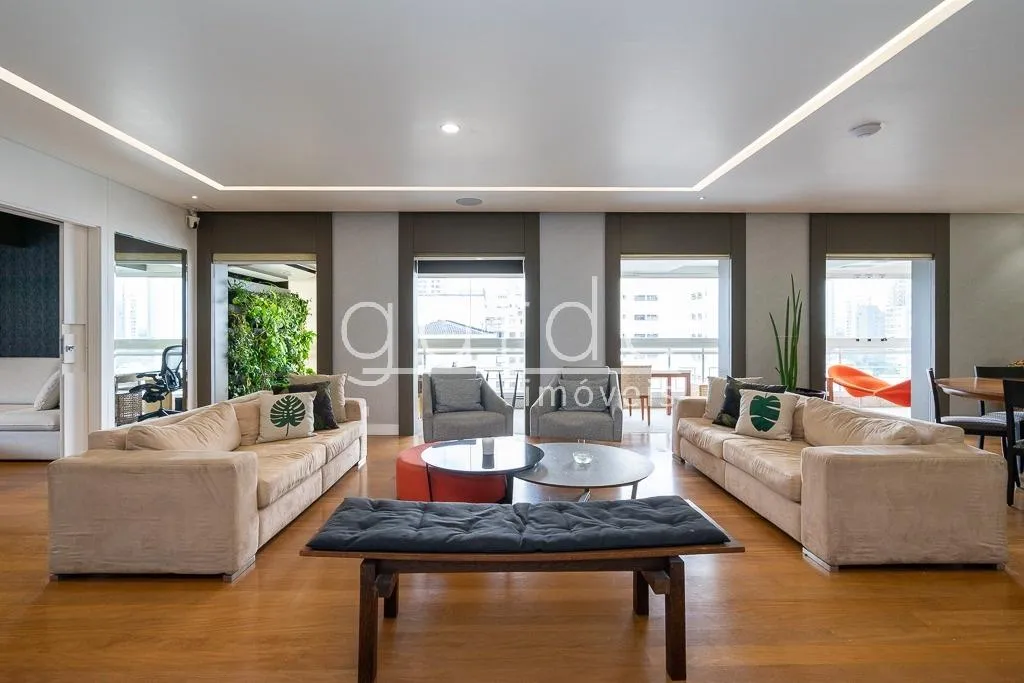 Apartamento com 3 suítes à venda em Moema, São Paulo, por R$ 4.950.000