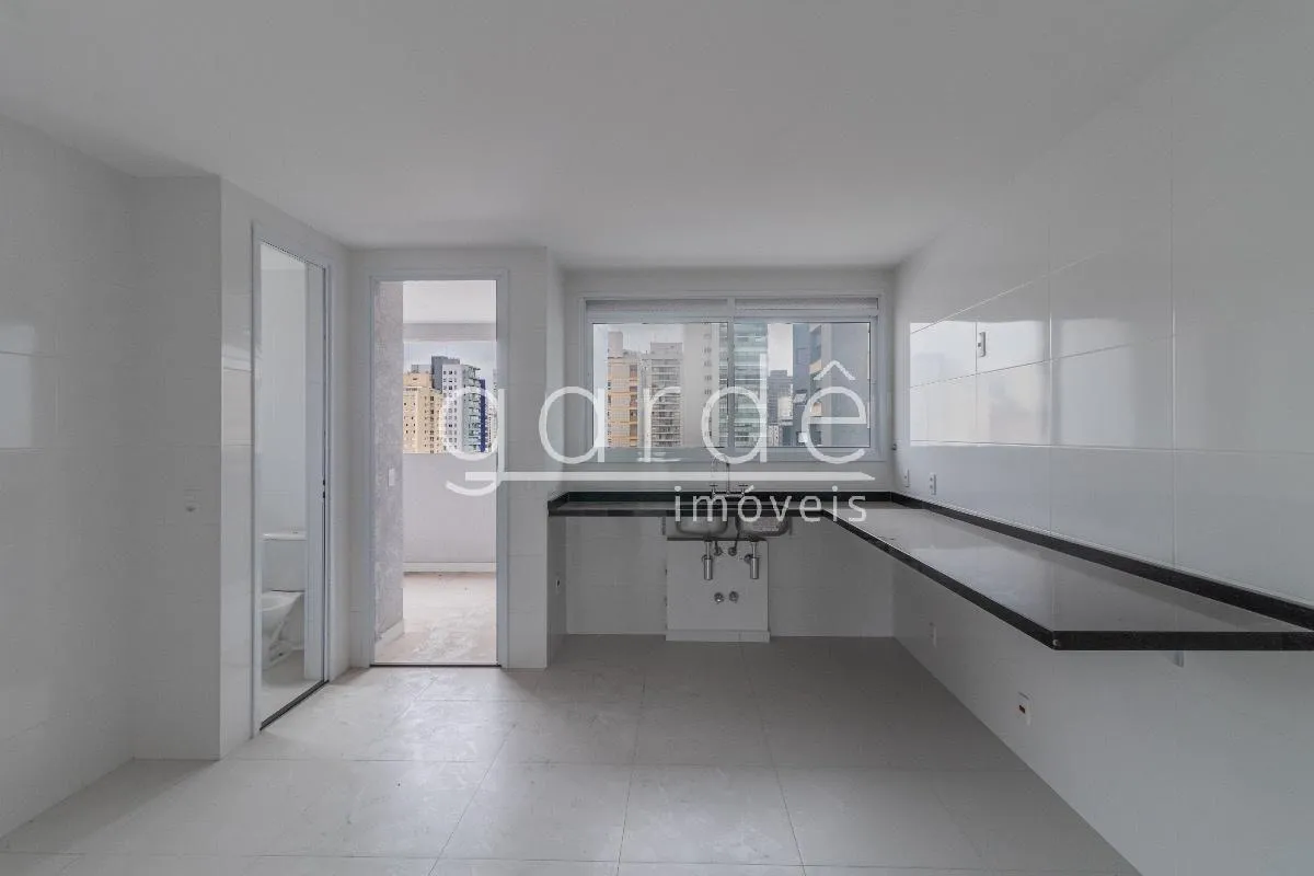 Apartamento com 3 suítes à venda em Moema, São Paulo, por R$ 4.500.000 Imagem 13