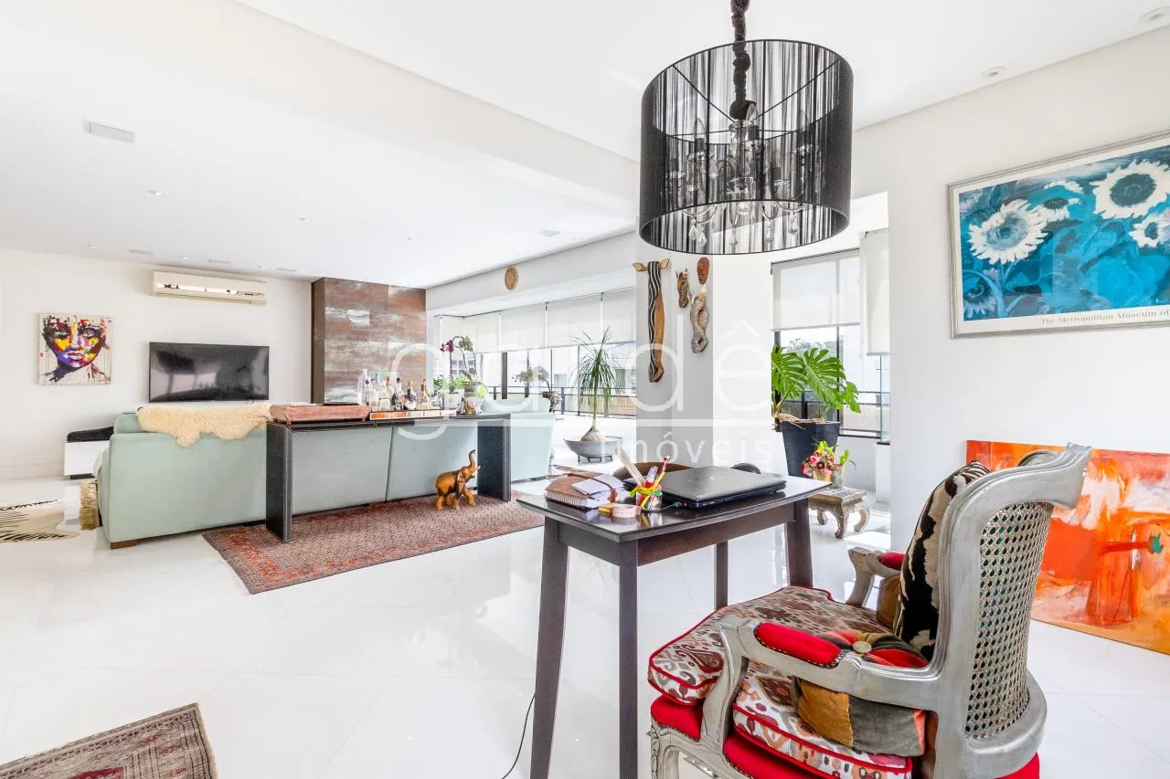 Apartamento com 3 suítes à venda em Vila Nova Conceição, São Paulo, por R$ 6.200.000 Imagem 3