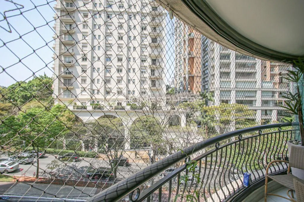Apartamento com 3 suítes à venda em Vila Nova Conceição, São Paulo, por R$ 10.350.000 Imagem 6