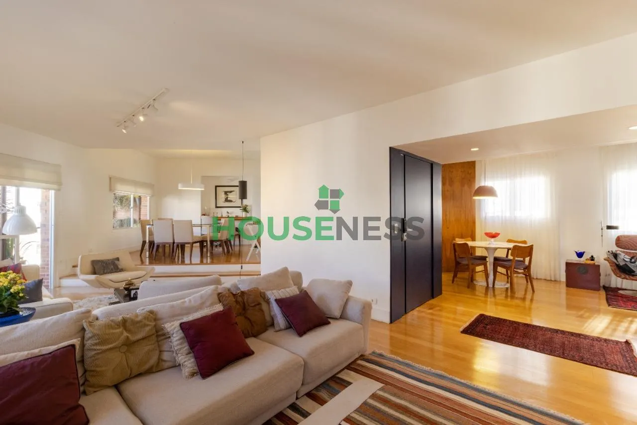 Apartamento com 3 suítes à venda em Itaim Bibi, São Paulo, por R$ 3.800.000