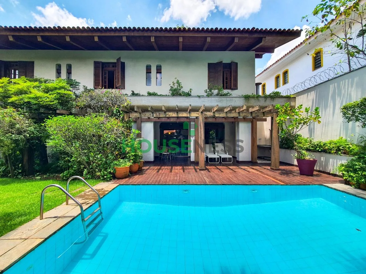 Casa com 1 suítes à venda em Alto De Pinheiros, São Paulo, por R$ 4.800.000