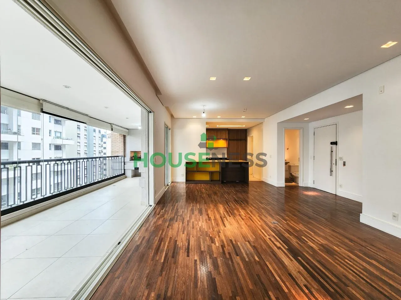 Apartamento com 3 suítes à venda em Itaim Bibi, São Paulo, por R$ 4.600.000