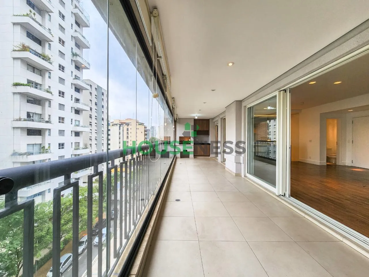 Apartamento com 3 suítes à venda em Itaim Bibi, São Paulo, por R$ 4.600.000 Imagem 2